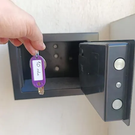 Zeytin Apart, 10 Apartman *