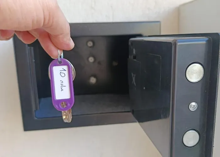 Zeytin Apart, 10 公寓 *