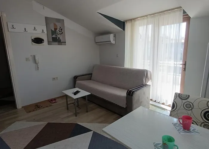 Zeytin Apart, 10 * Eskiomerler